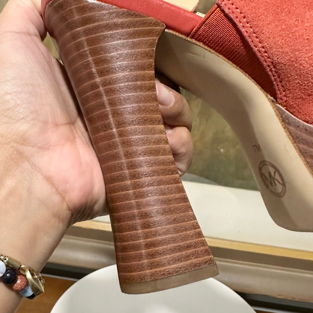 🌸MICHAEL KORS🌸 Rye Suede Platform Sandal Size: 7M - Picture 11 of 14